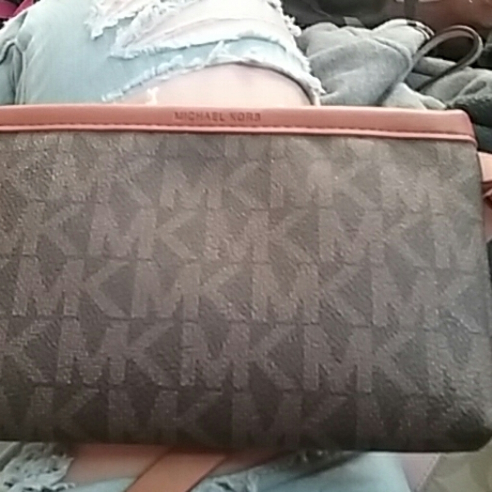 Michael kors purse